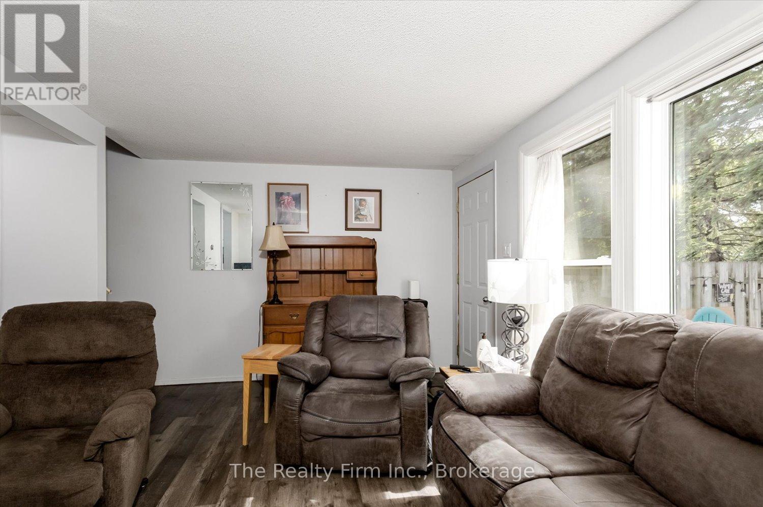 33 - 88 Avonwood Drive, Stratford, Ontario  N4Z 1B3 - Photo 11 - X13243762