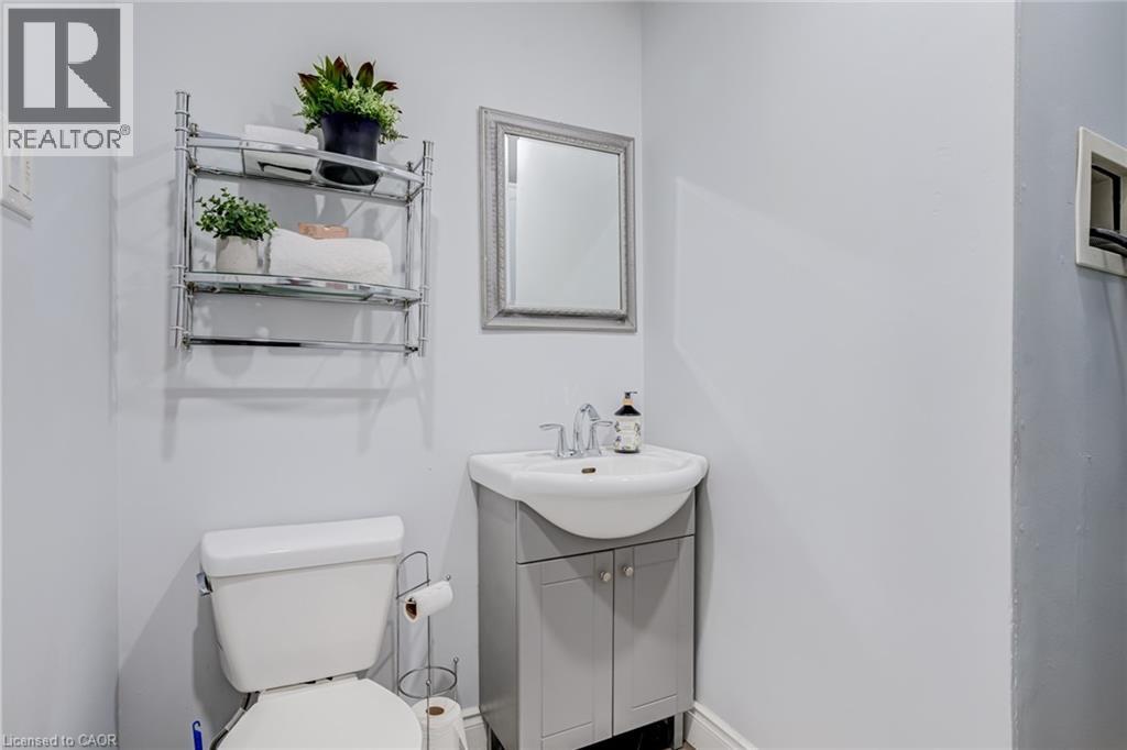 127 Barnesdale Avenue N, Hamilton, Ontario  L8L 6S8 - Photo 10 - 40833642