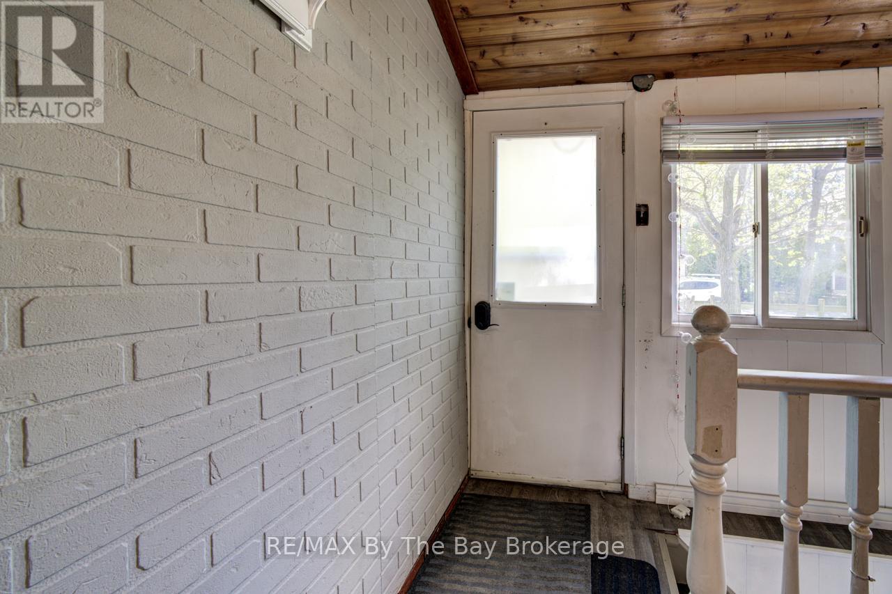 33 17th Street N, Wasaga Beach, Ontario  L9Z 2J1 - Photo 6 - S13245616