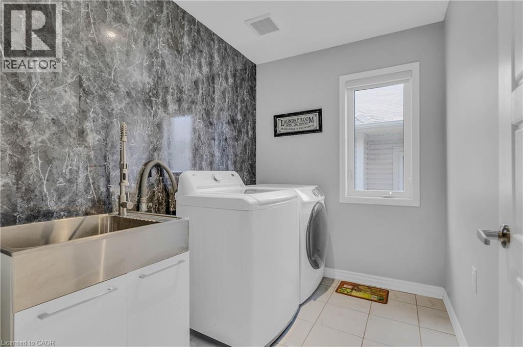 460 Equestrian Way, Cambridge, Ontario  N3E 0B6 - Photo 36 - 40836983