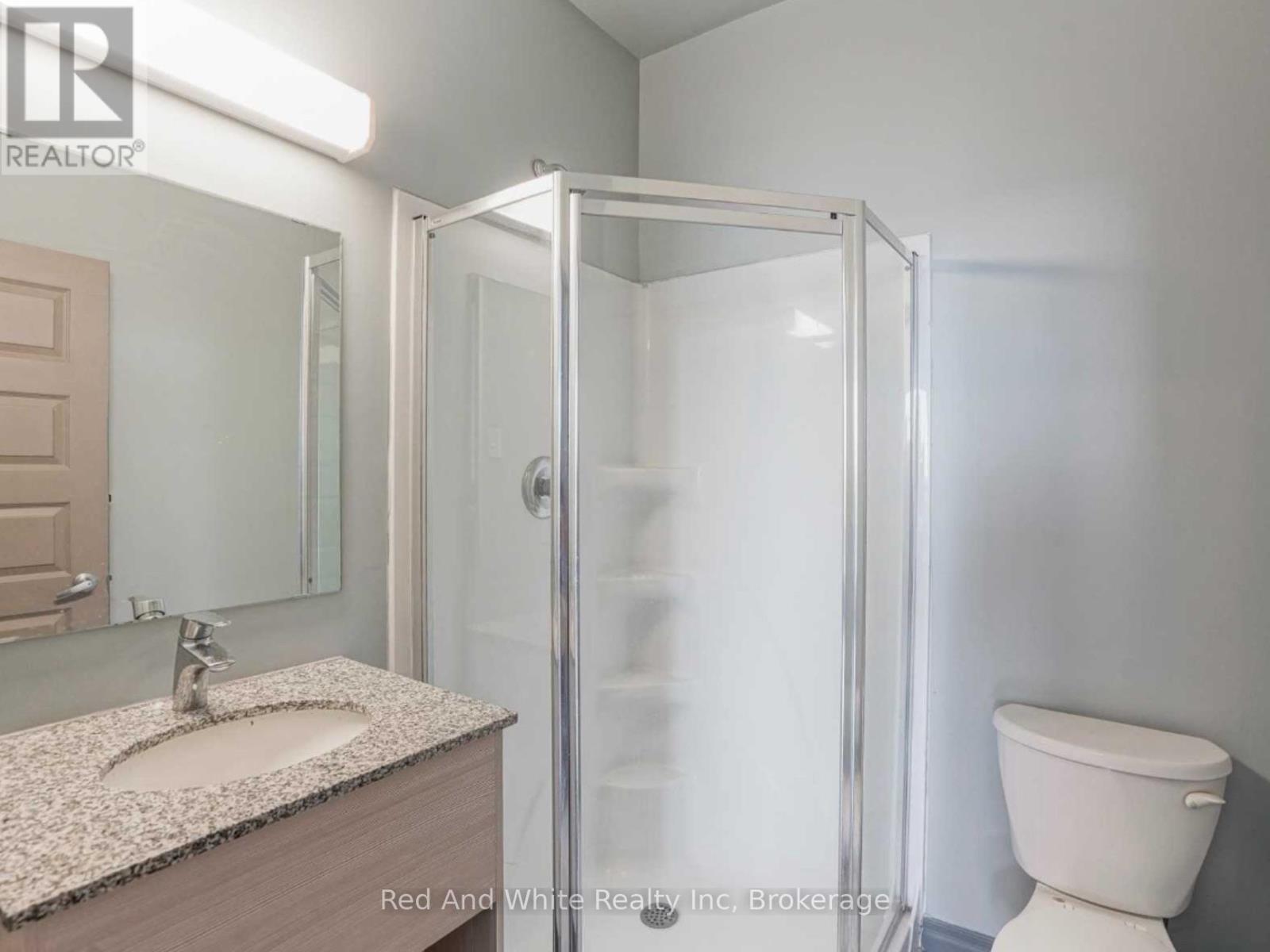 1105 - 8 Hickory Street W, Waterloo, Ontario  N2L 3H6 - Photo 11 - X13245830