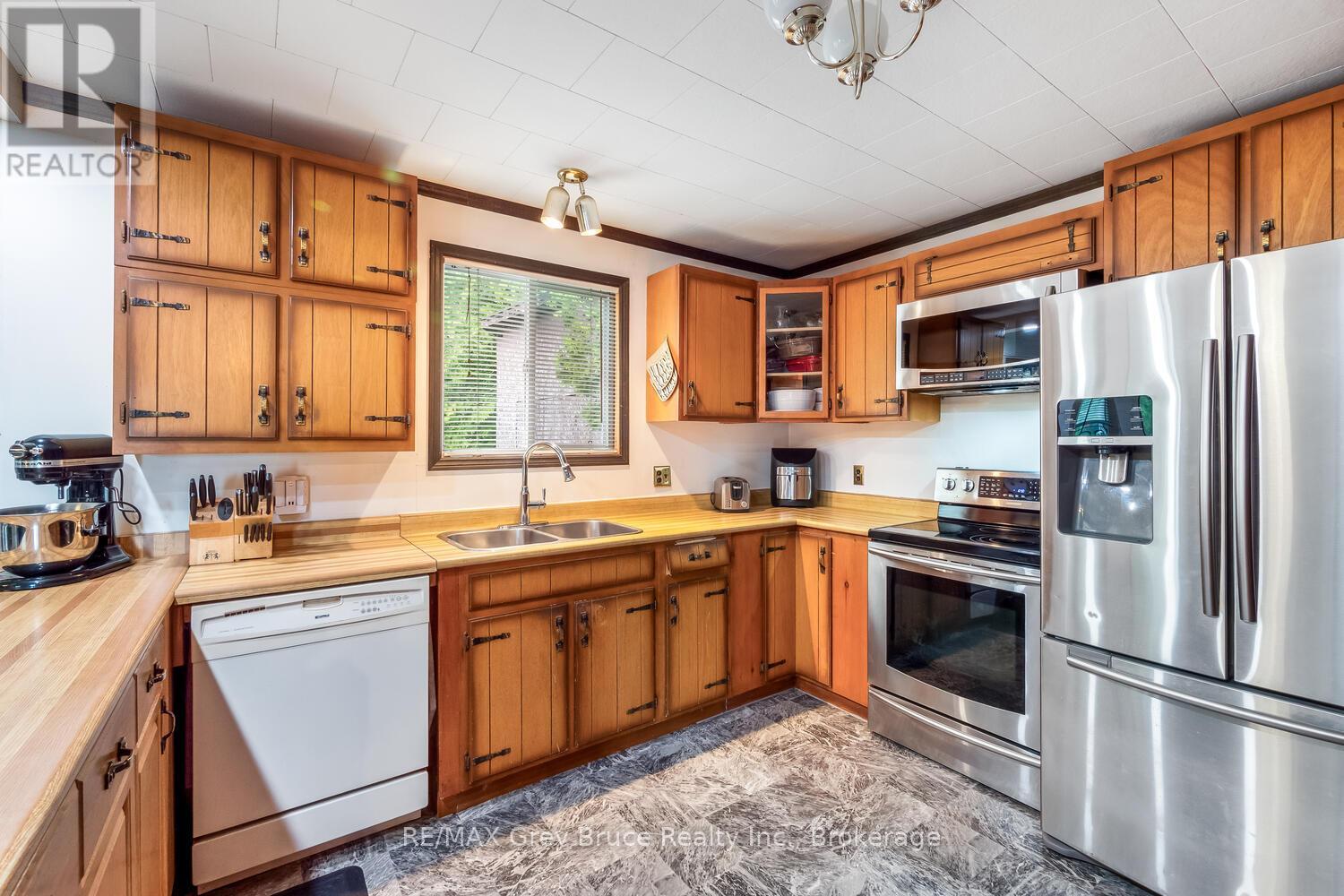 68 Tamarac Road, Northern Bruce Peninsula, Ontario  N0H 2M0 - Photo 16 - X13246252