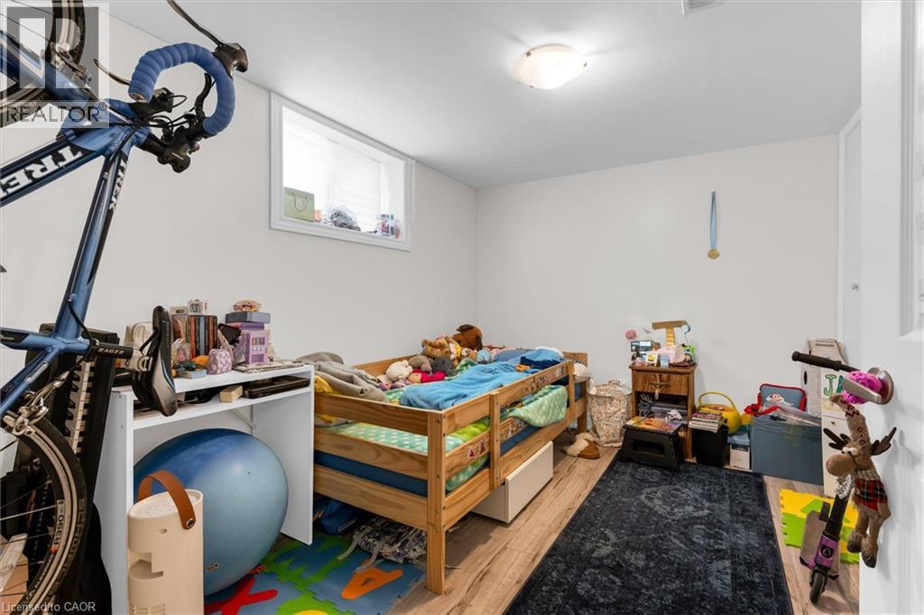 406 East 43rd Street, Hamilton, Ontario  L8T 3E3 - Photo 20 - 40836955