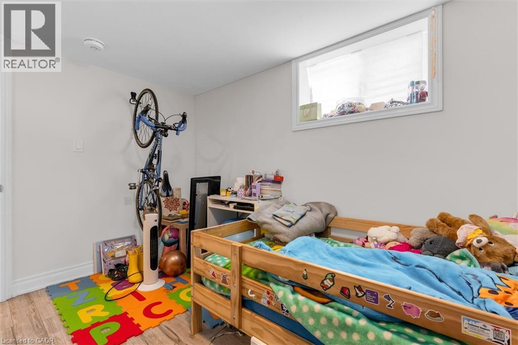 406 East 43rd Street, Hamilton, Ontario  L8T 3E3 - Photo 21 - 40836955