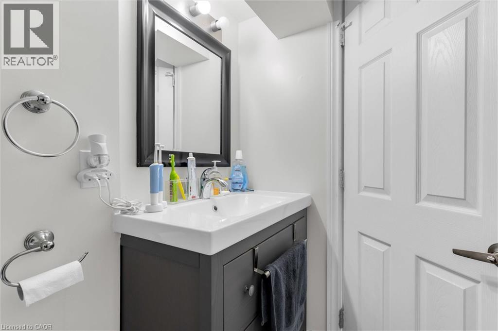 406 East 43rd Street, Hamilton, Ontario  L8T 3E3 - Photo 25 - 40836955