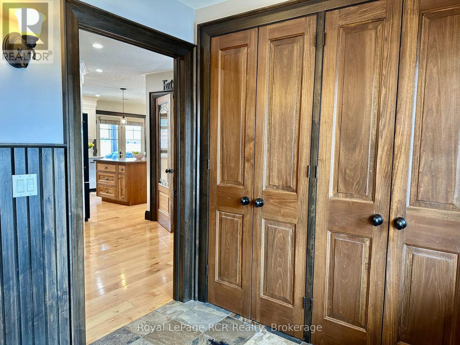 241 4th Street Crescent, Hanover, Ontario  N4N 3S9 - Photo 12 - X13246388
