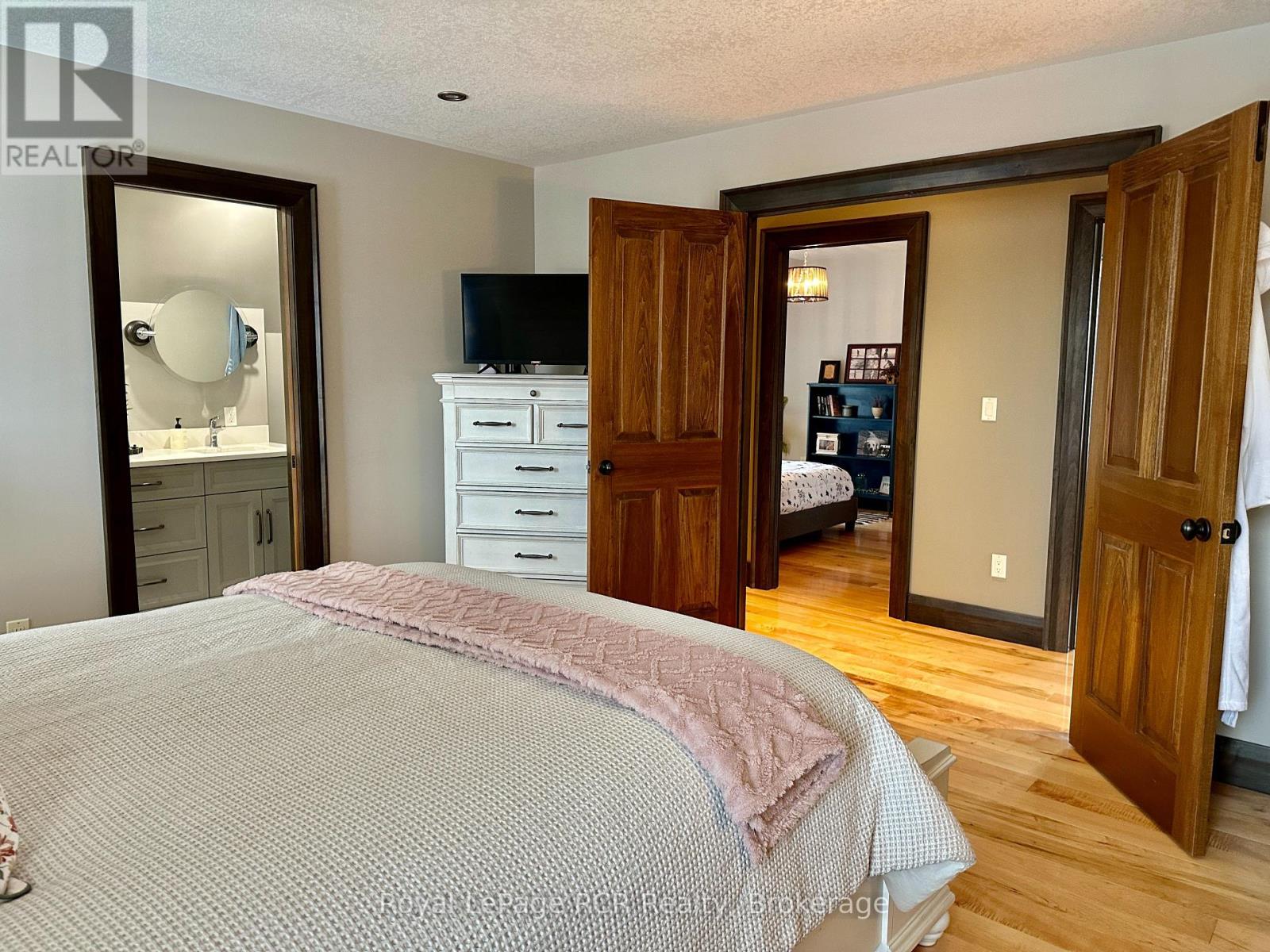 241 4th Street Crescent, Hanover, Ontario  N4N 3S9 - Photo 35 - X13246388
