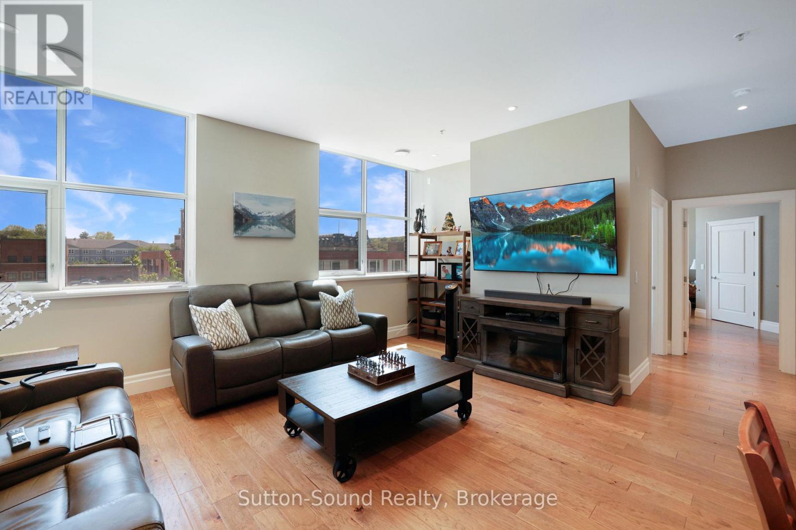 303 - 945 3rd Avenue E, Owen Sound, Ontario  N4K 2K8 - Photo 2 - X13246834