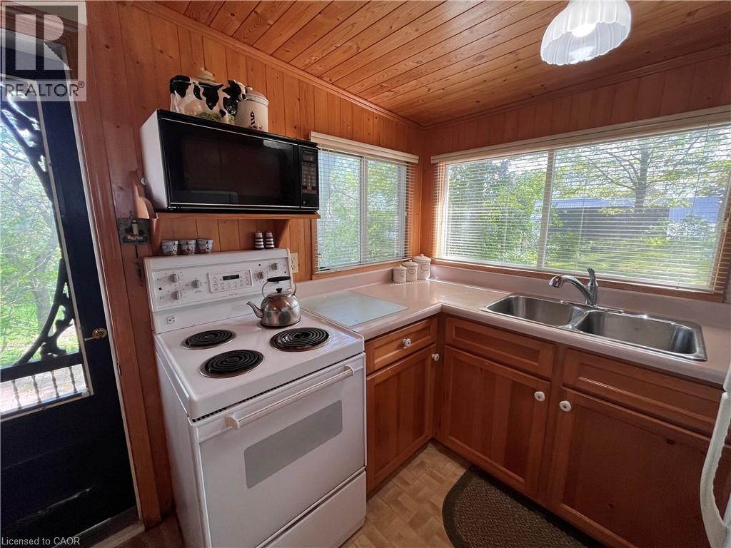 689 Sandy Bay Road, Dunnville, Ontario  N1A 2W6 - Photo 14 - 40836862