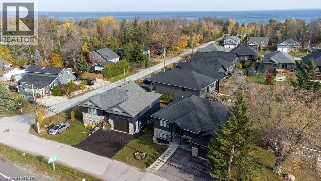 30 Lakeshore Road, Wasaga Beach, Ontario  L9Z 2Y3 - Photo 2 - 40835491