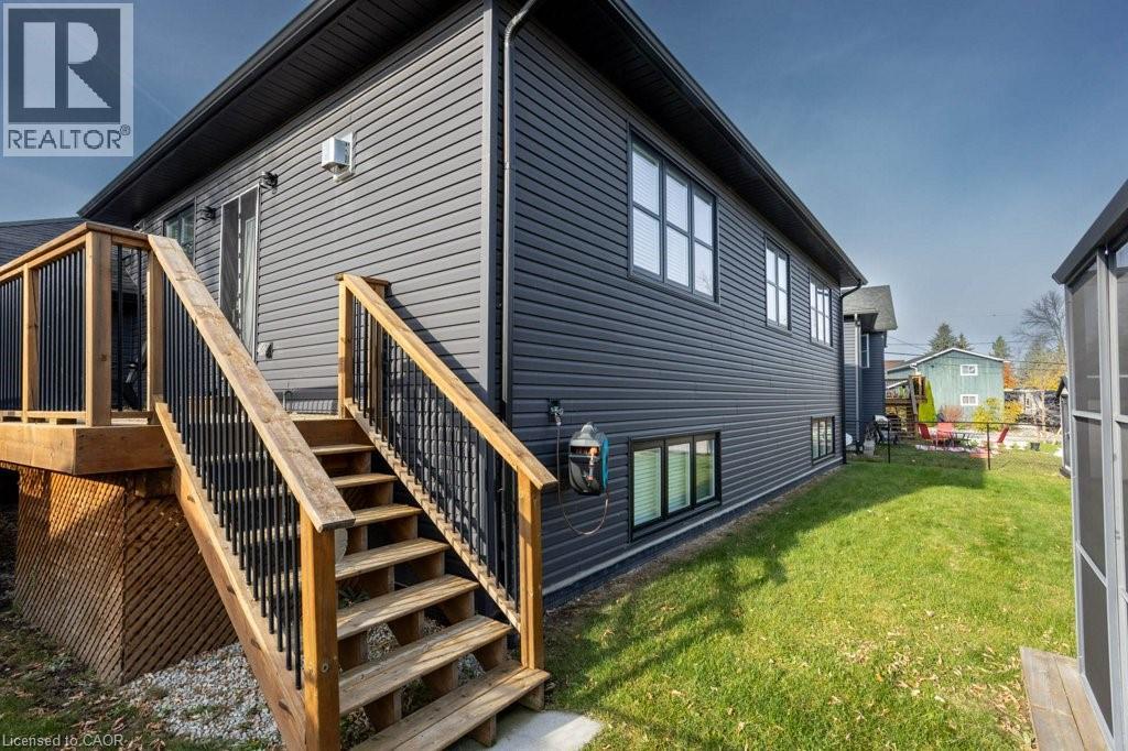 30 Lakeshore Road, Wasaga Beach, Ontario  L9Z 2Y3 - Photo 42 - 40835491