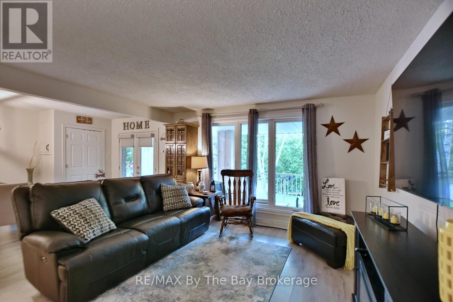 60 57th Street S, Wasaga Beach, Ontario  L9Z 1W5 - Photo 10 - S13247234