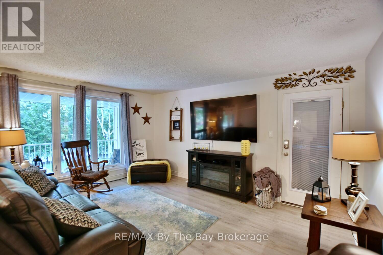 60 57th Street S, Wasaga Beach, Ontario  L9Z 1W5 - Photo 11 - S13247234