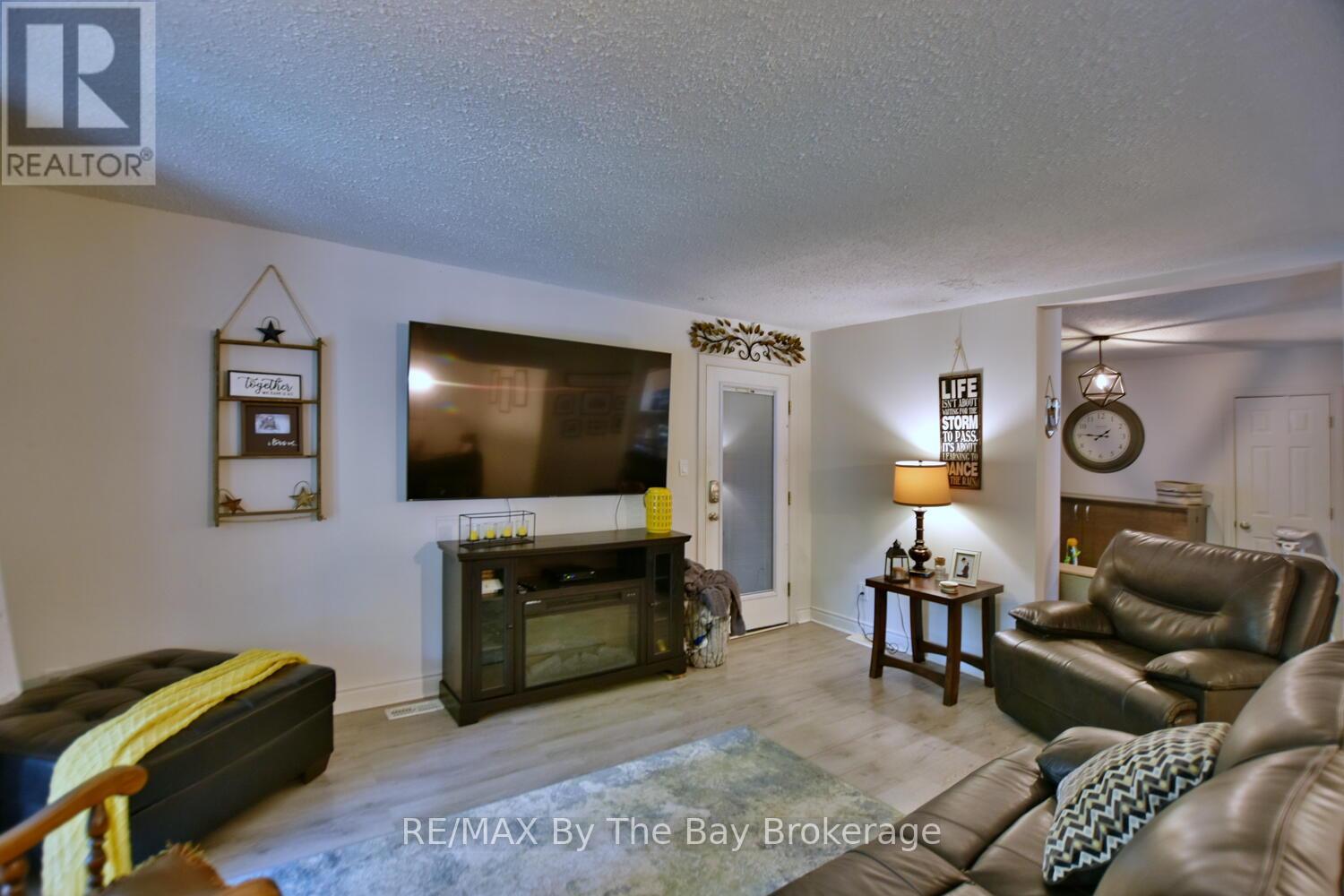 60 57th Street S, Wasaga Beach, Ontario  L9Z 1W5 - Photo 12 - S13247234
