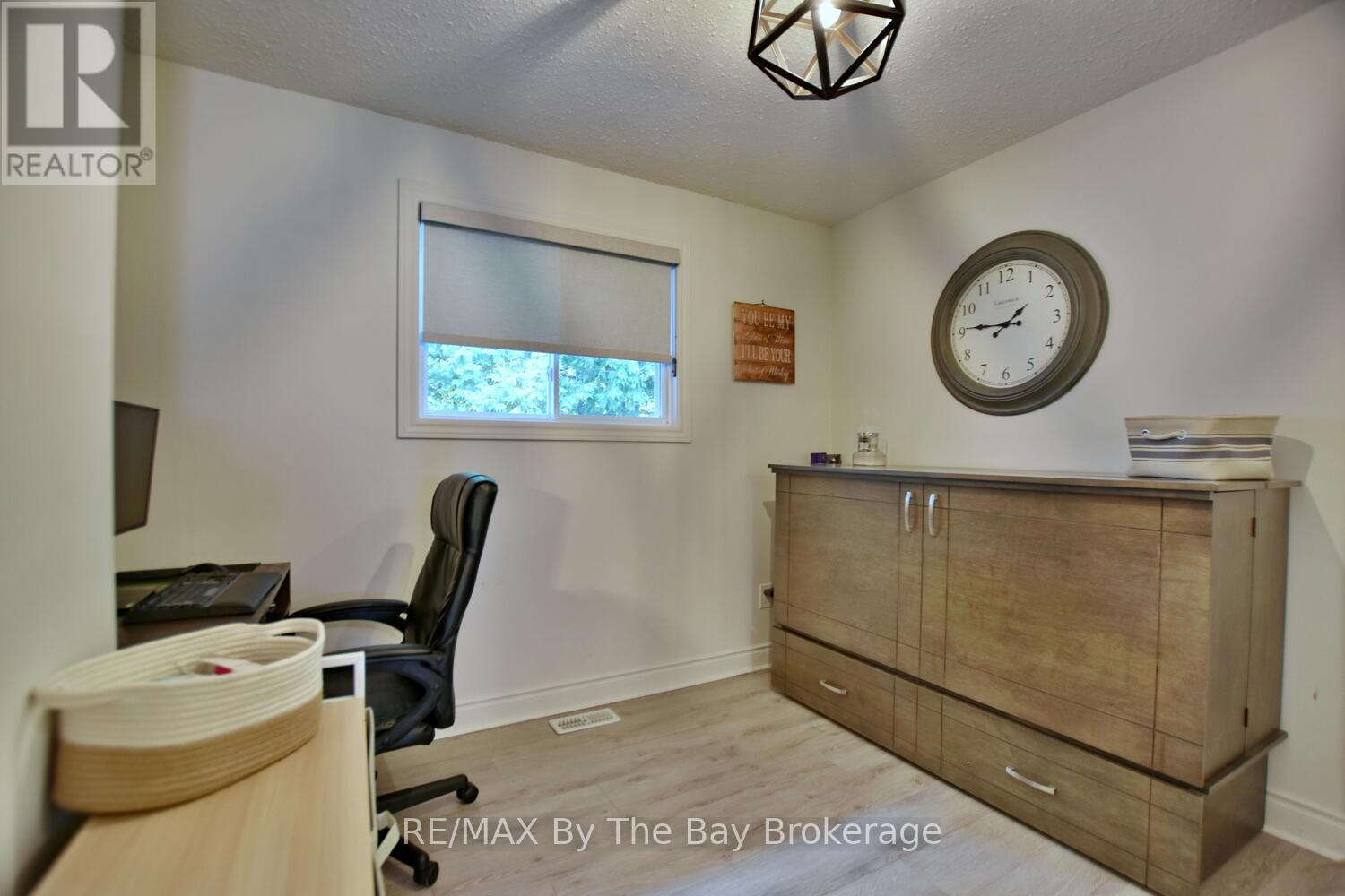 60 57th Street S, Wasaga Beach, Ontario  L9Z 1W5 - Photo 17 - S13247234