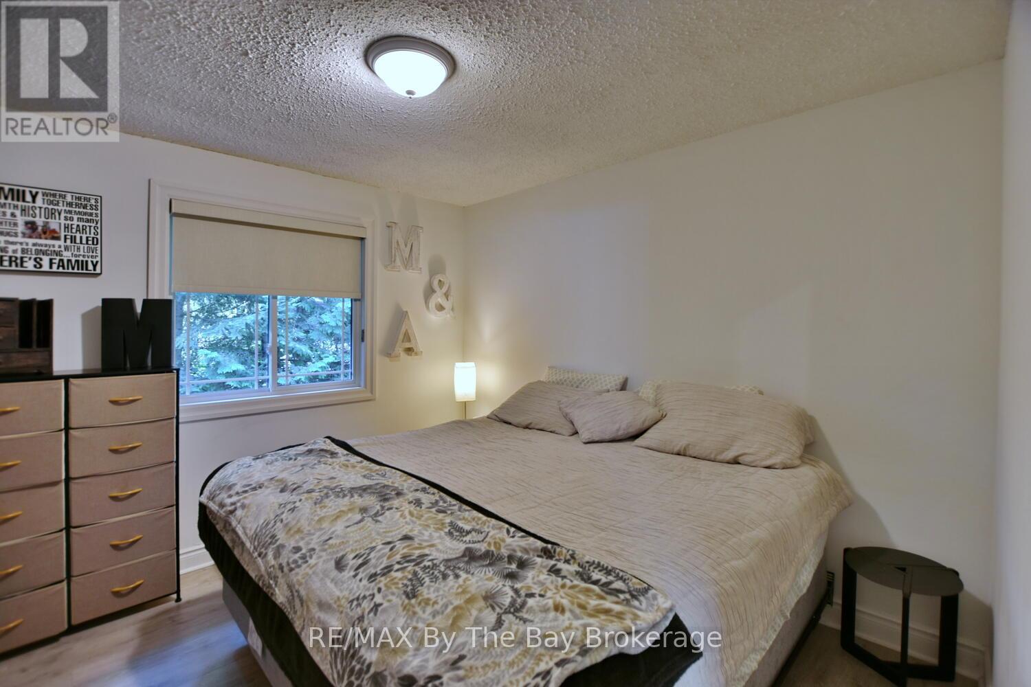 60 57th Street S, Wasaga Beach, Ontario  L9Z 1W5 - Photo 18 - S13247234