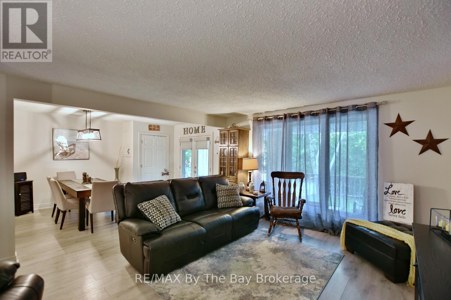 60 57th Street S, Wasaga Beach, Ontario  L9Z 1W5 - Photo 8 - S13247234