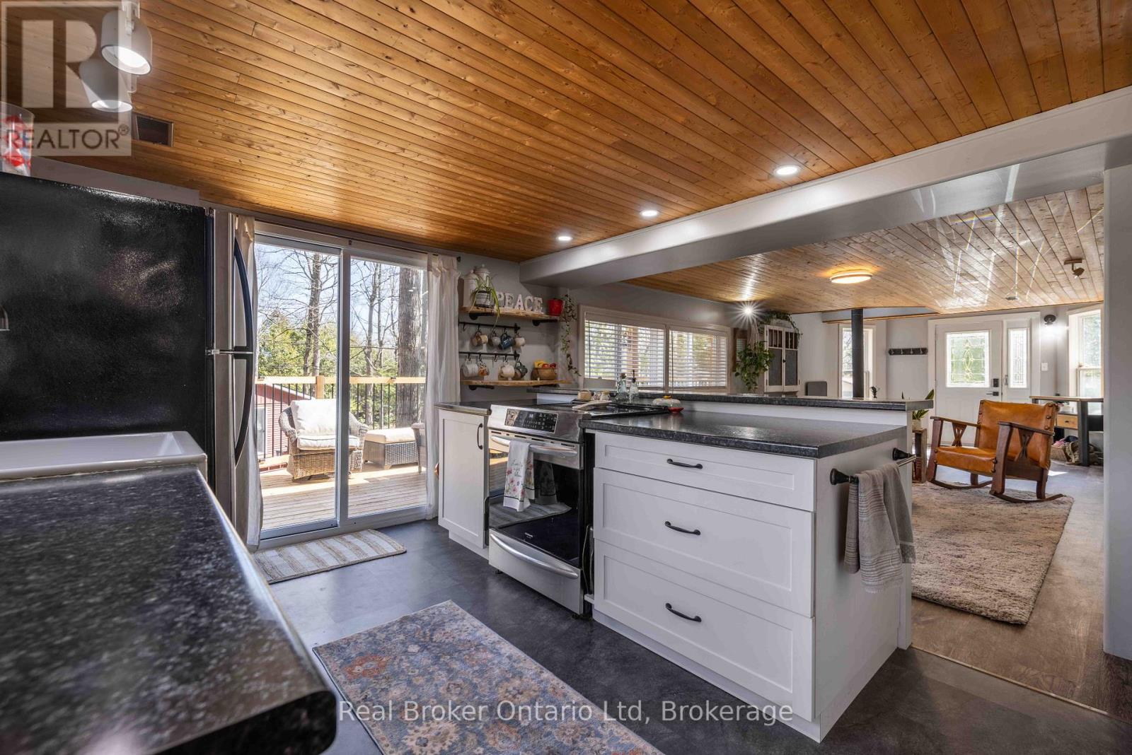 12 7th Avenue, South Bruce Peninsula, Ontario  N0H 2T0 - Photo 12 - X13247290