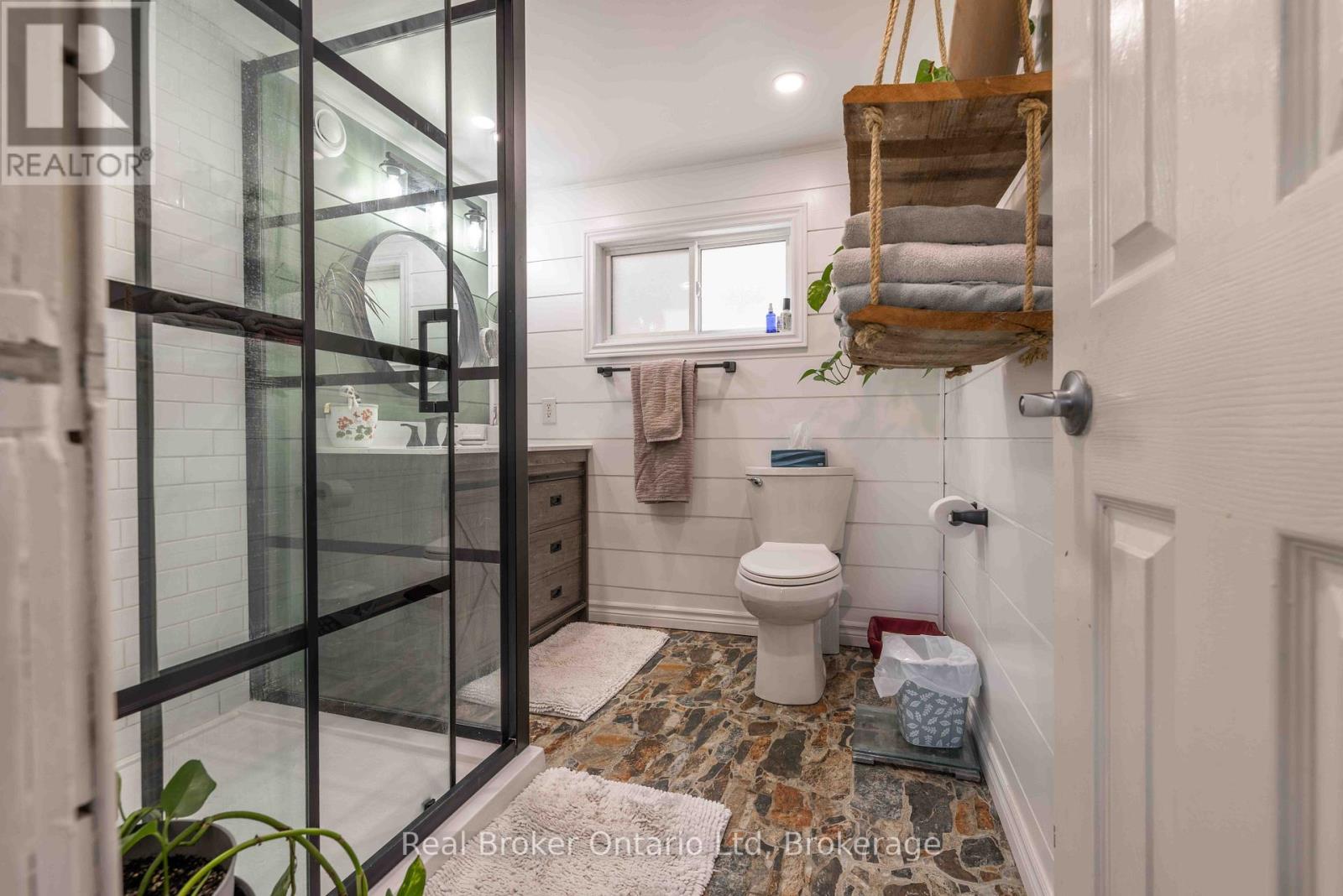 12 7th Avenue, South Bruce Peninsula, Ontario  N0H 2T0 - Photo 13 - X13247290
