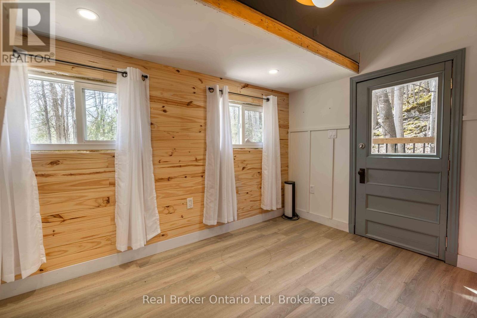 12 7th Avenue, South Bruce Peninsula, Ontario  N0H 2T0 - Photo 25 - X13247290