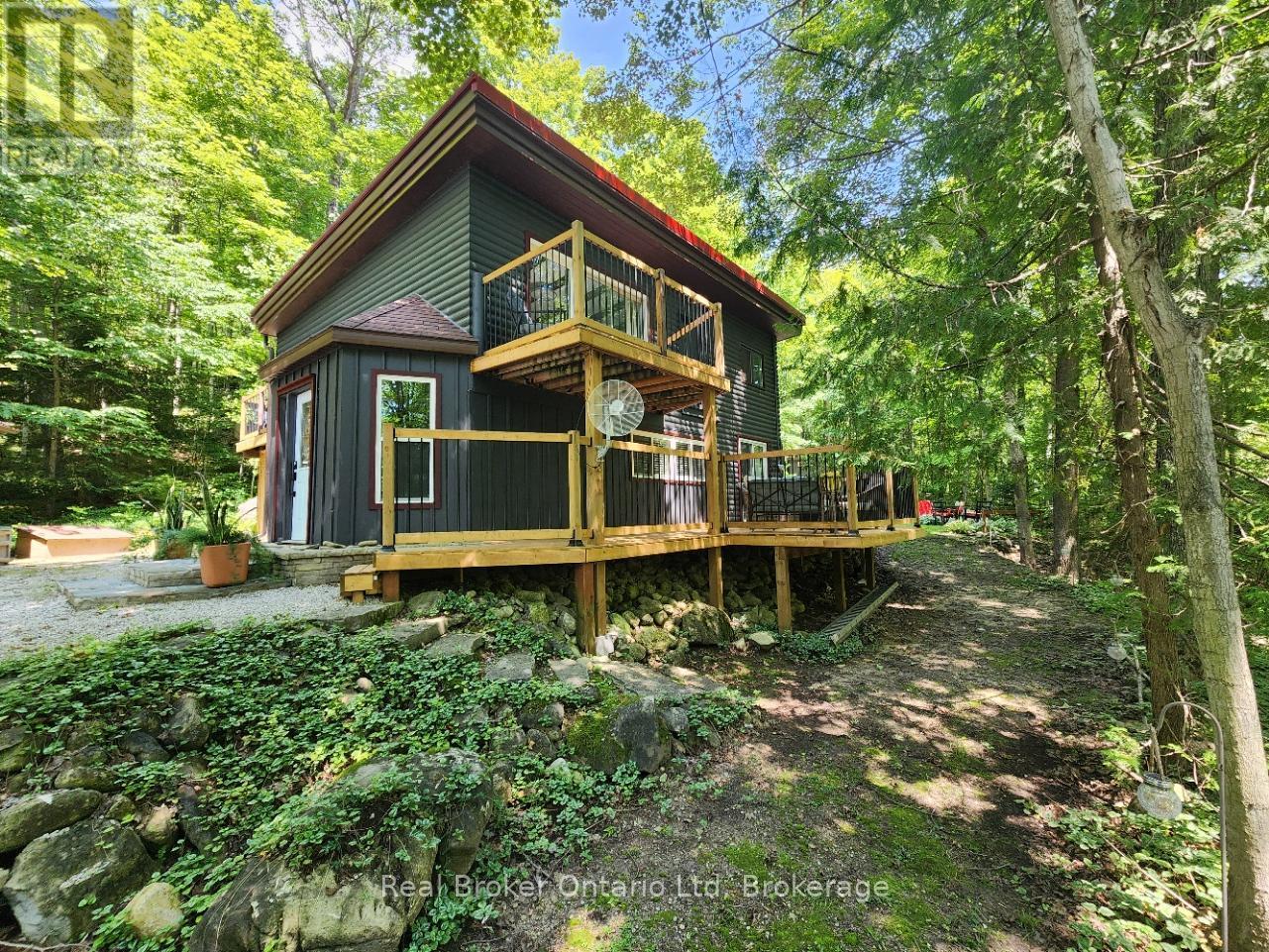 12 7th Avenue, South Bruce Peninsula, Ontario  N0H 2T0 - Photo 3 - X13247290