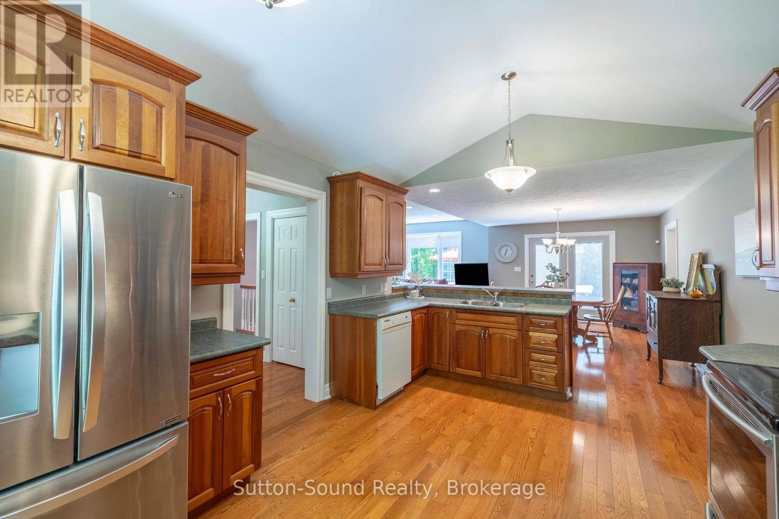 318761 Grey 1 Road, Georgian Bluffs, Ontario  N4K 5N4 - Photo 13 - X13247348