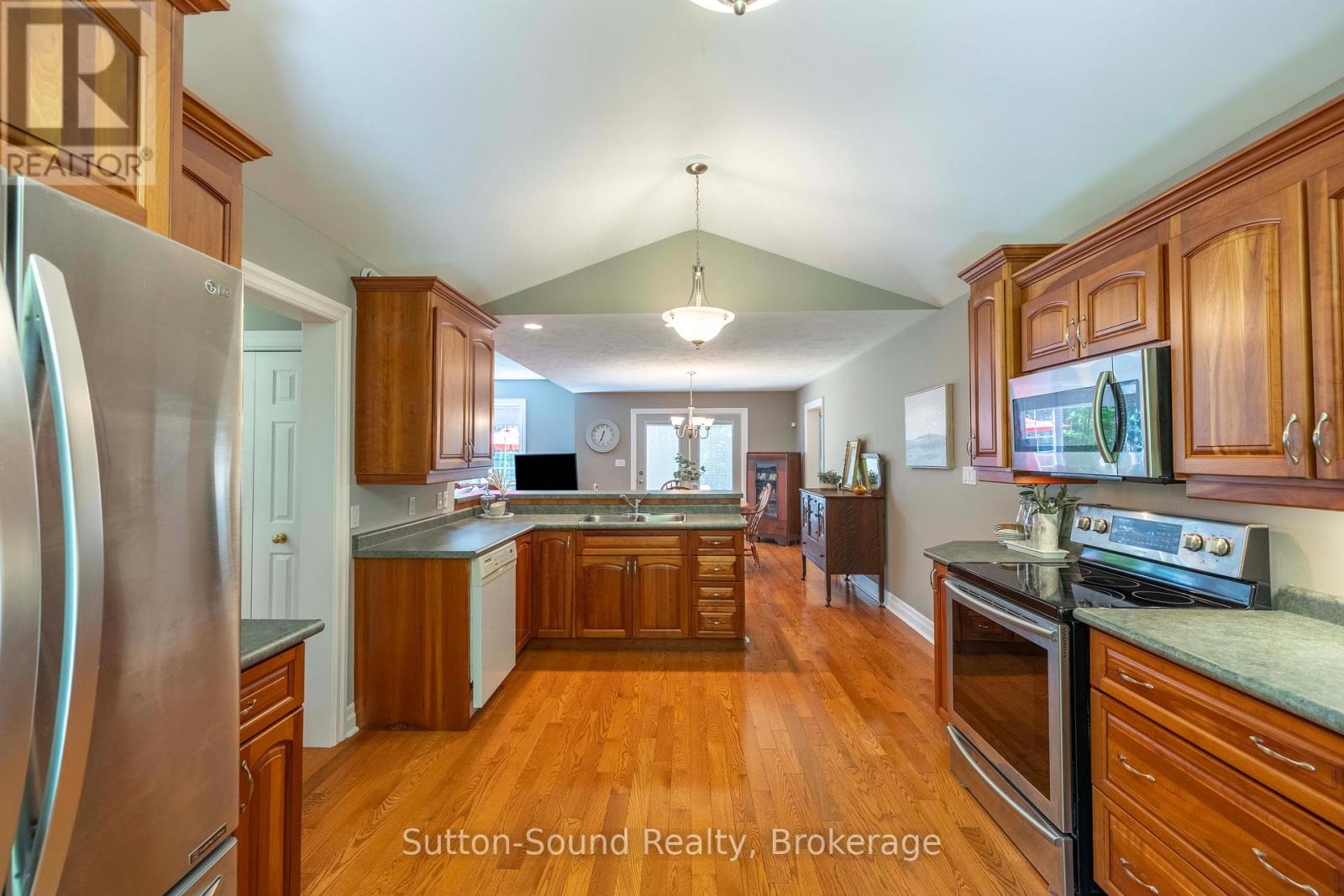318761 Grey 1 Road, Georgian Bluffs, Ontario  N4K 5N4 - Photo 15 - X13247348