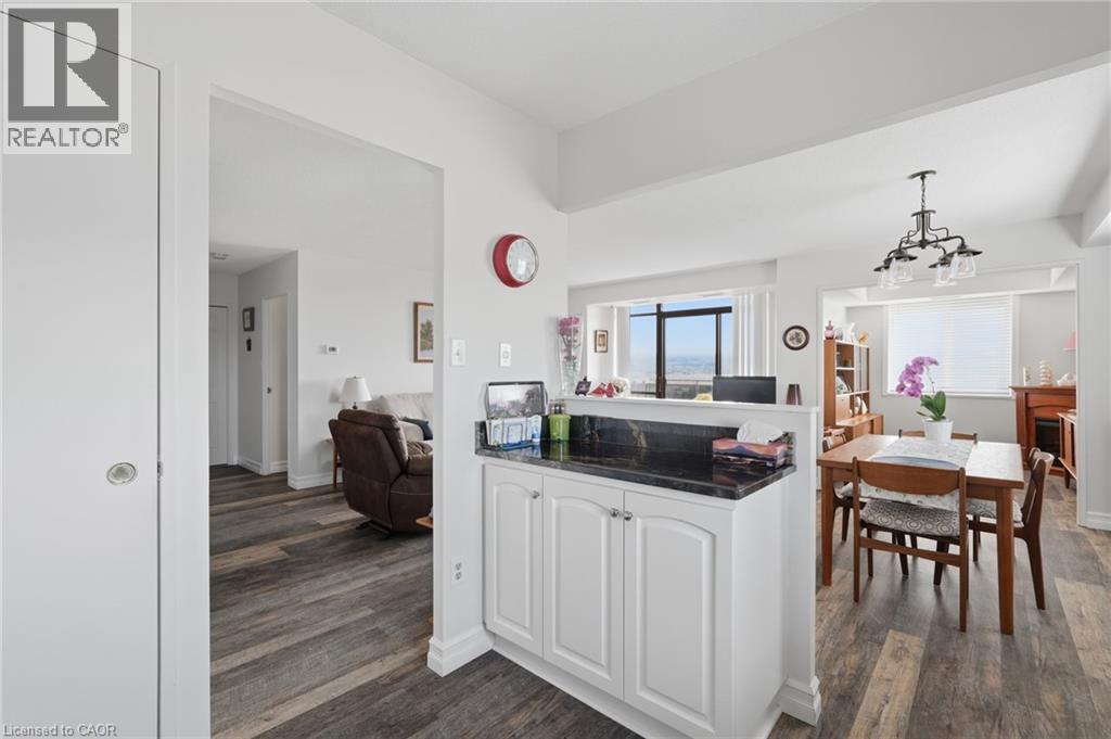 301 Frances Avenue Unit# 1207, Stoney Creek, Ontario  L8E 3W6 - Photo 15 - 40836661