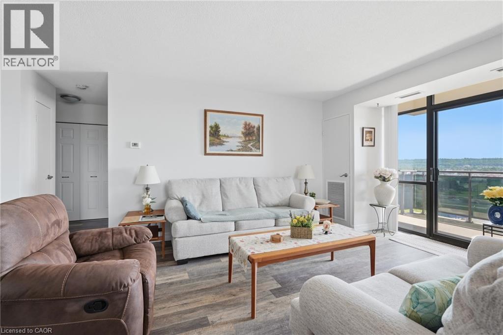 301 Frances Avenue Unit# 1207, Stoney Creek, Ontario  L8E 3W6 - Photo 6 - 40836661