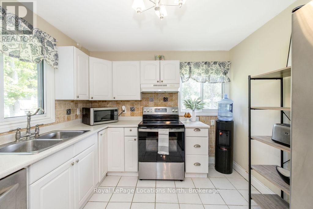 3934 Lakeview Road, Innisfil, Ontario  L9S 2V5 - Photo 17 - N13247804