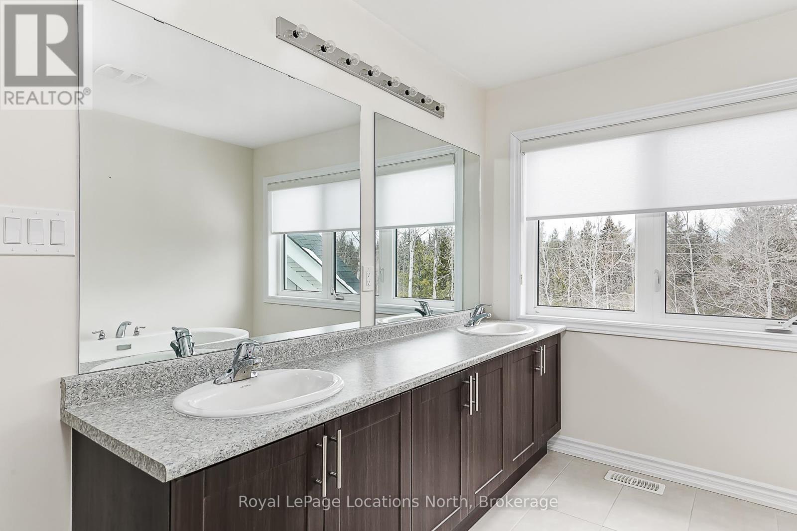 137 Allegra Drive, Wasaga Beach, Ontario  L9Z 0H6 - Photo 25 - S13247916