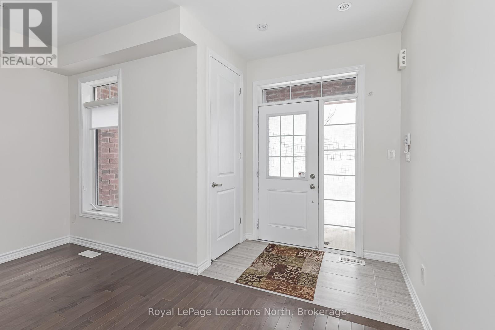 137 Allegra Drive, Wasaga Beach, Ontario  L9Z 0H6 - Photo 3 - S13247916