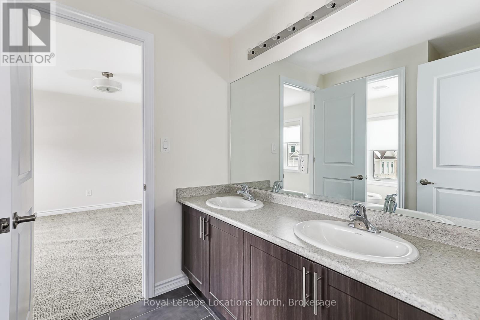 137 Allegra Drive, Wasaga Beach, Ontario  L9Z 0H6 - Photo 31 - S13247916