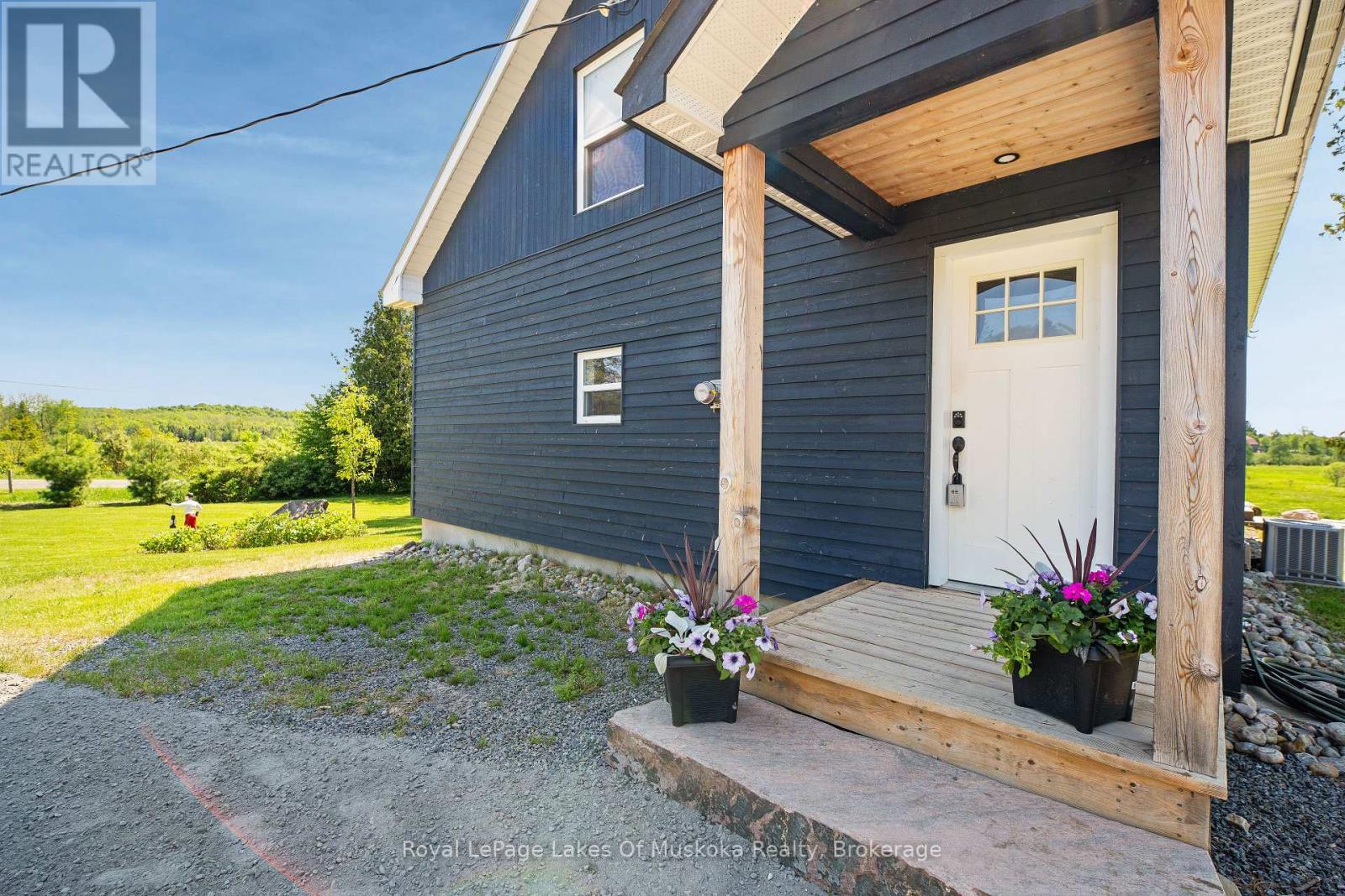 2565 South Horn Lk Road, Magnetawan, Ontario  P0A 1C0 - Photo 3 - X13247766