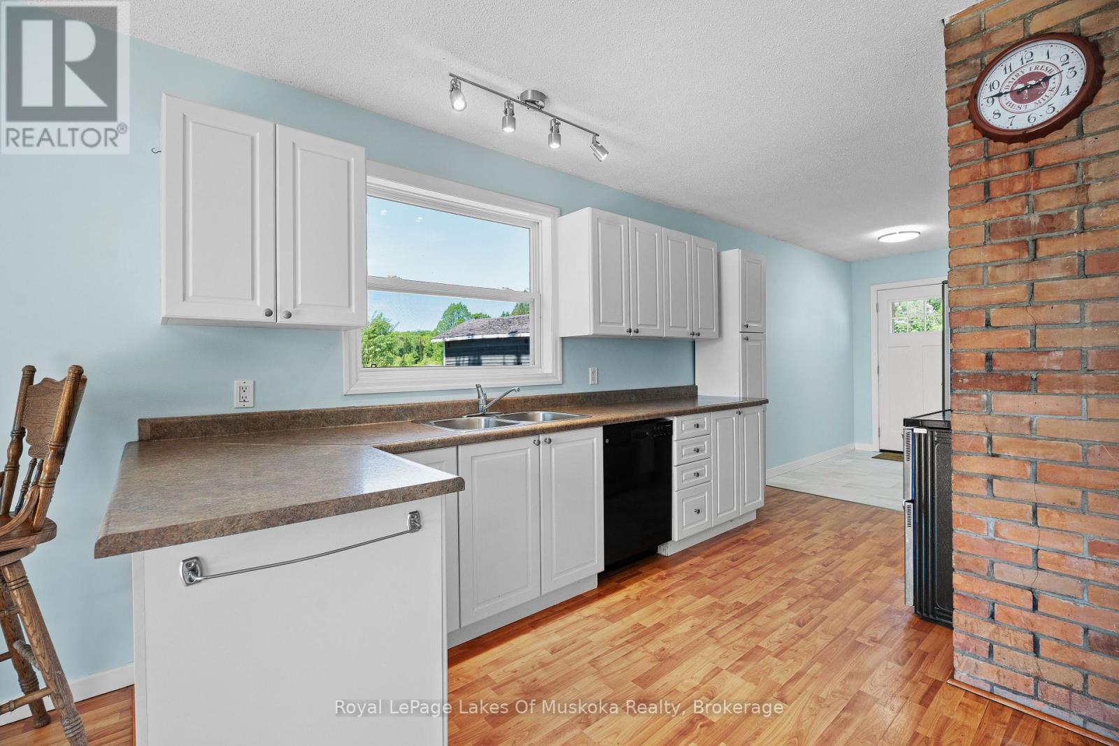 2565 South Horn Lk Road, Magnetawan, Ontario  P0A 1C0 - Photo 7 - X13247766