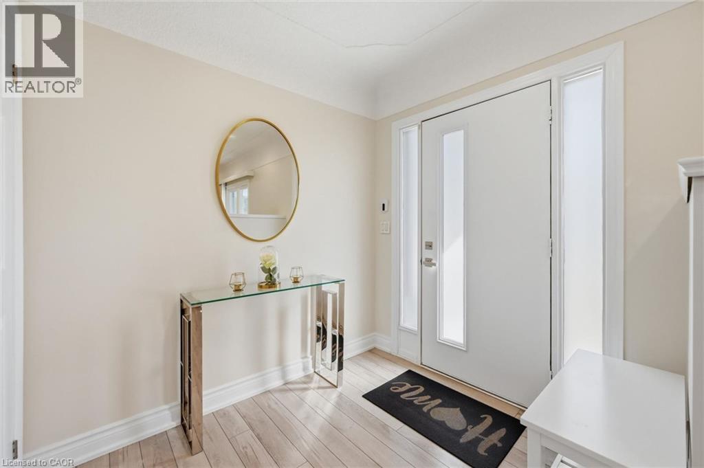 205 Dumbarton Avenue, Hamilton, Ontario  L8K 5C2 - Photo 5 - 40835898