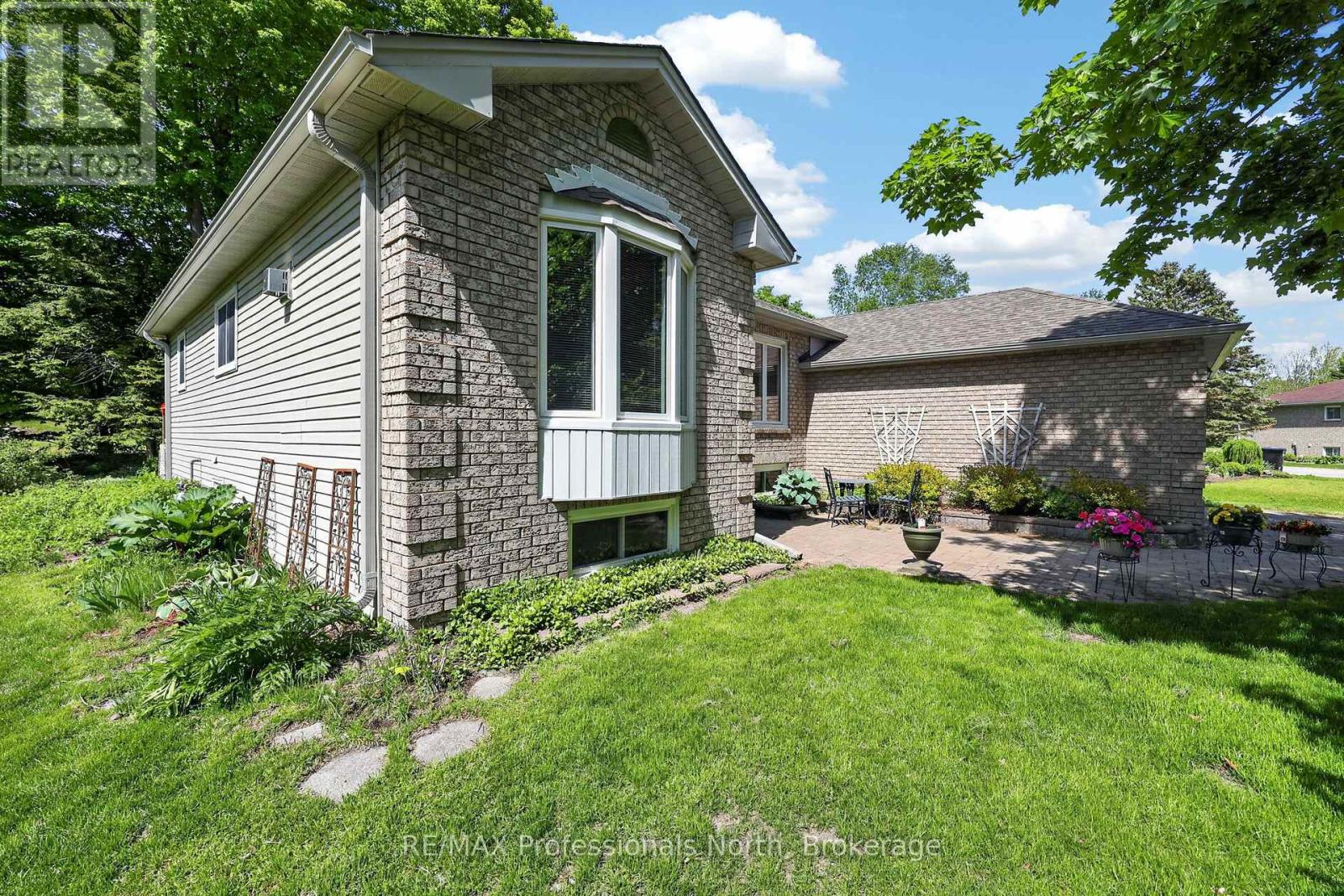 48 Fairway Crescent, Wasaga Beach, Ontario  L9Z 1B8 - Photo 25 - S13248010