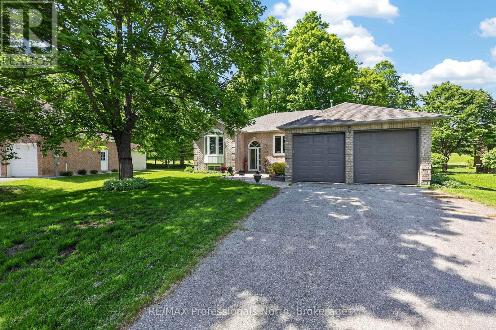 48 Fairway Crescent, Wasaga Beach, Ontario  L9Z 1B8 - Photo 3 - S13248010