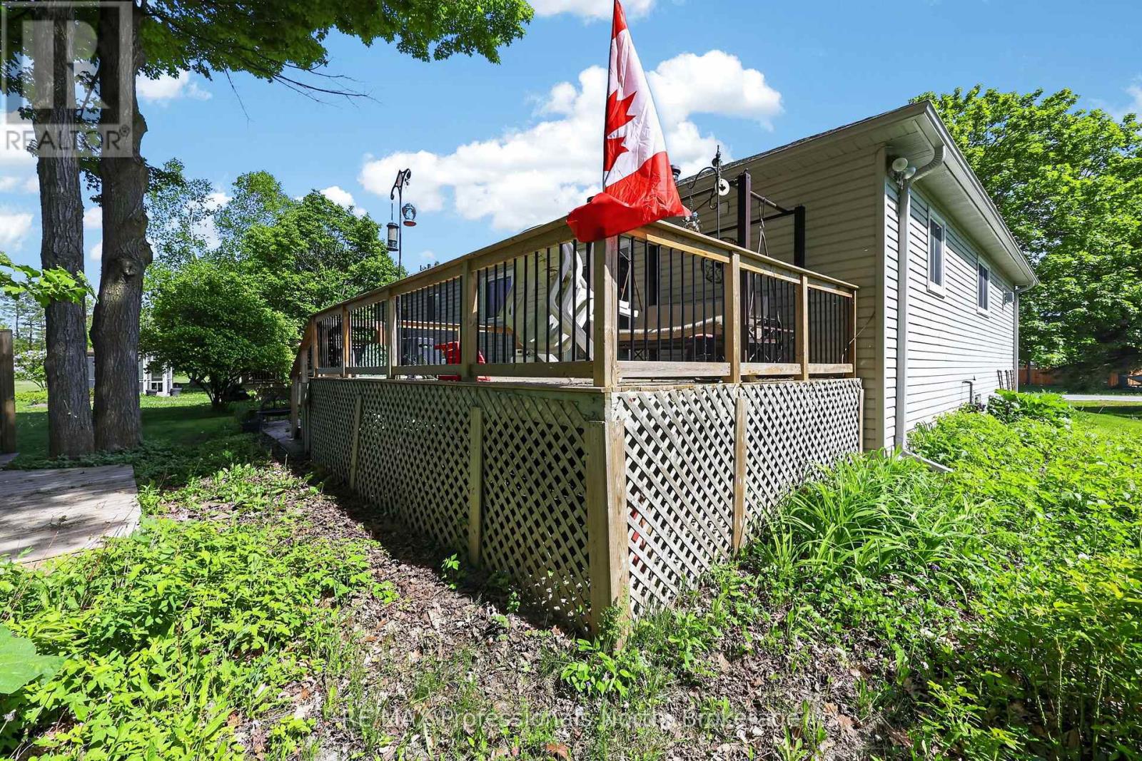 48 Fairway Crescent, Wasaga Beach, Ontario  L9Z 1B8 - Photo 37 - S13248010
