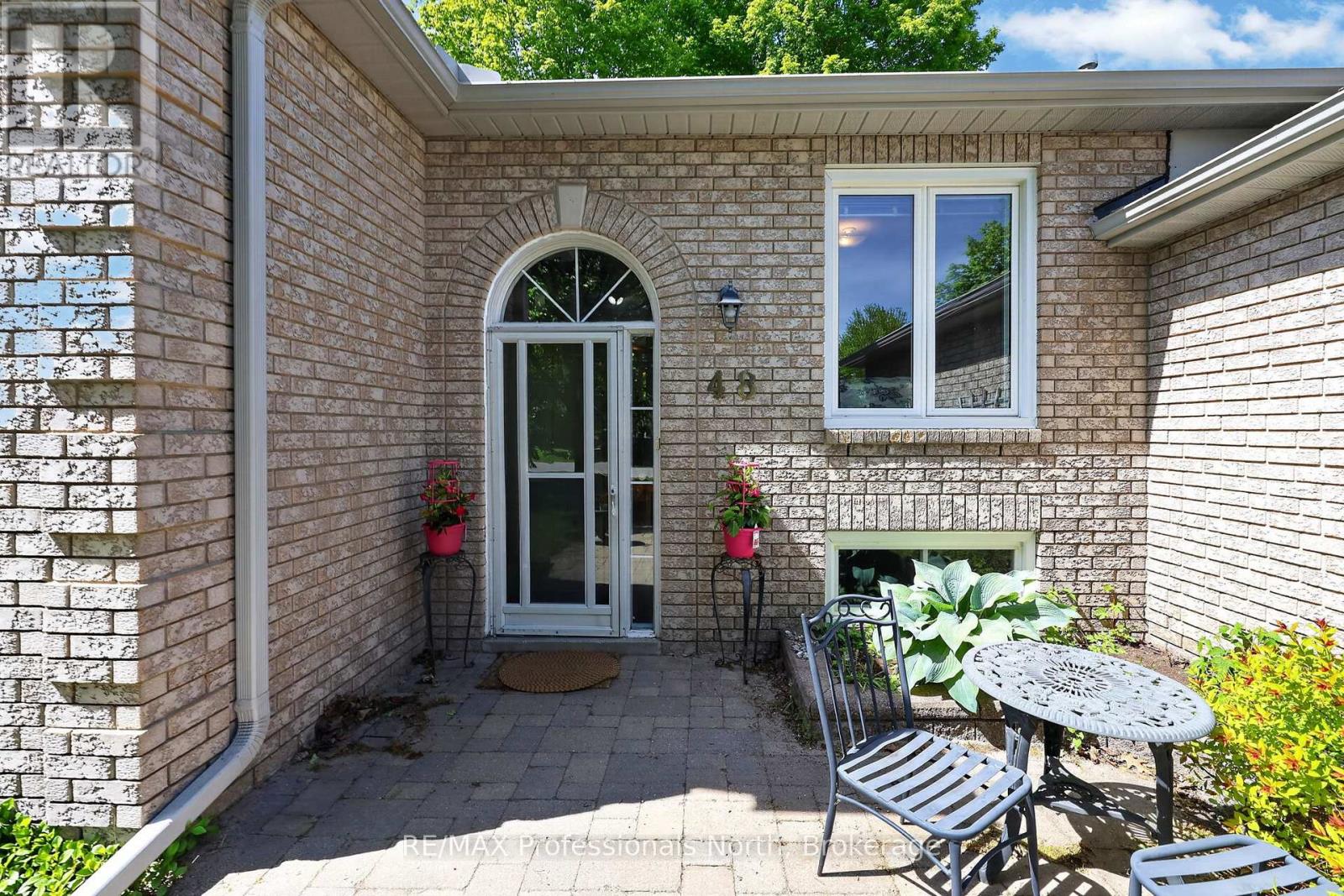 48 Fairway Crescent, Wasaga Beach, Ontario  L9Z 1B8 - Photo 6 - S13248010