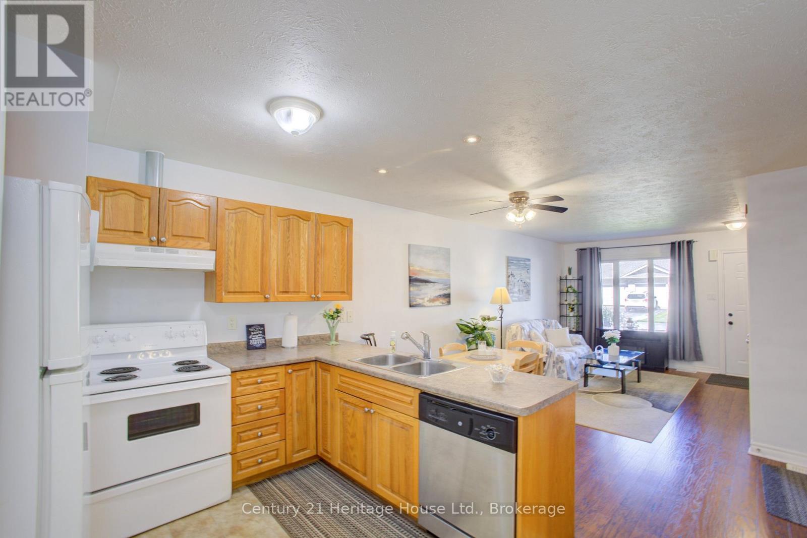 2 - 302 Park Street W, West Grey, Ontario  N0G 1R0 - Photo 13 - X13248004