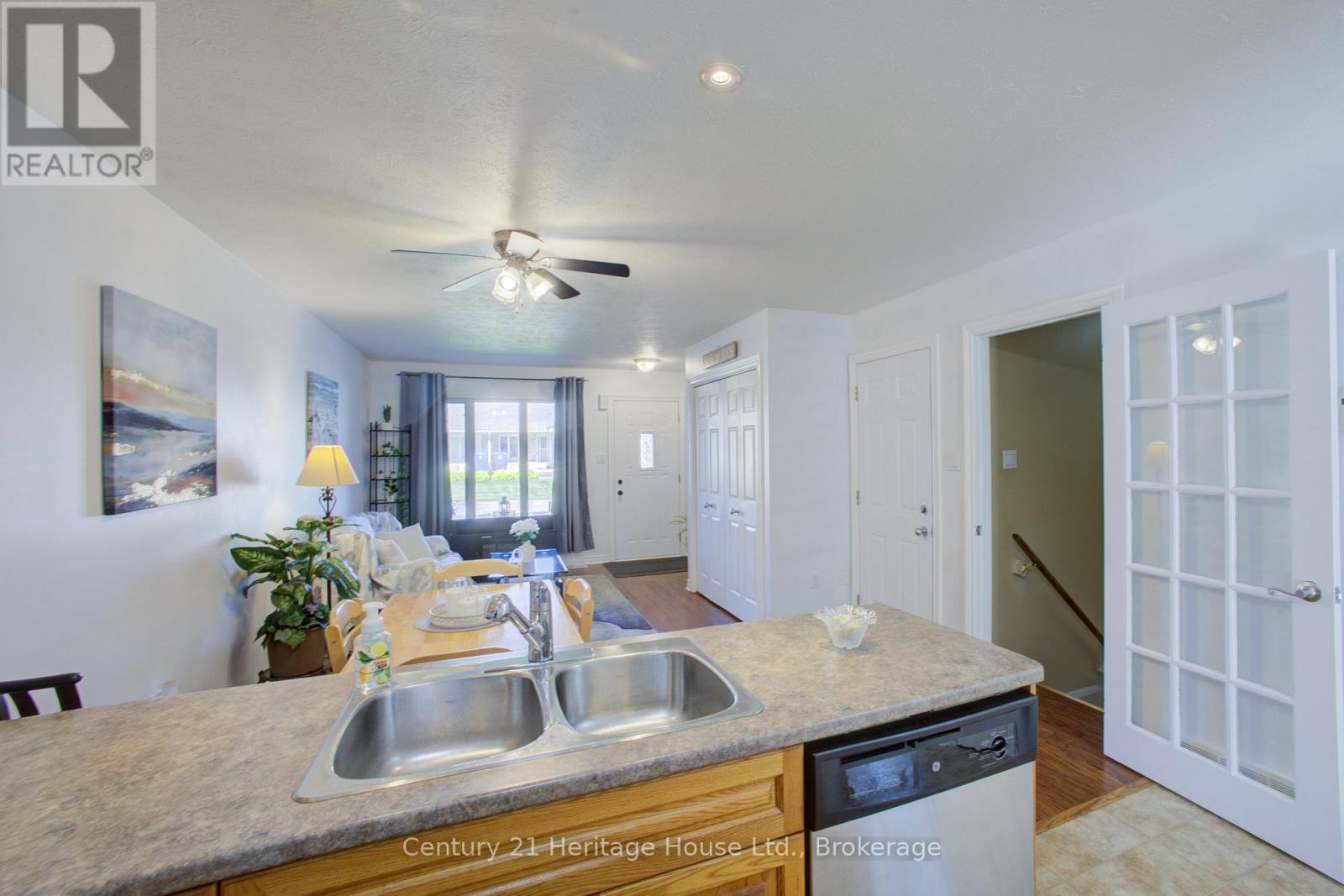 2 - 302 Park Street W, West Grey, Ontario  N0G 1R0 - Photo 15 - X13248004