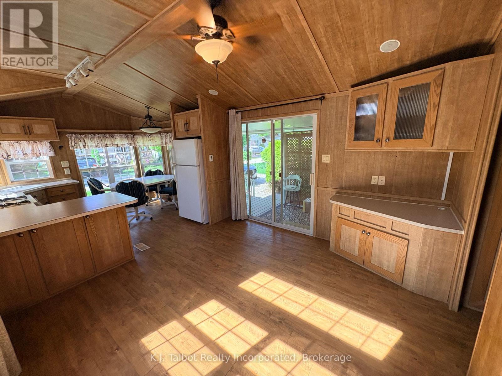 #28 Rowan Rd. - 77307 Bluewater Highway, Bluewater, Ontario  N0M 1G0 - Photo 4 - X13248194