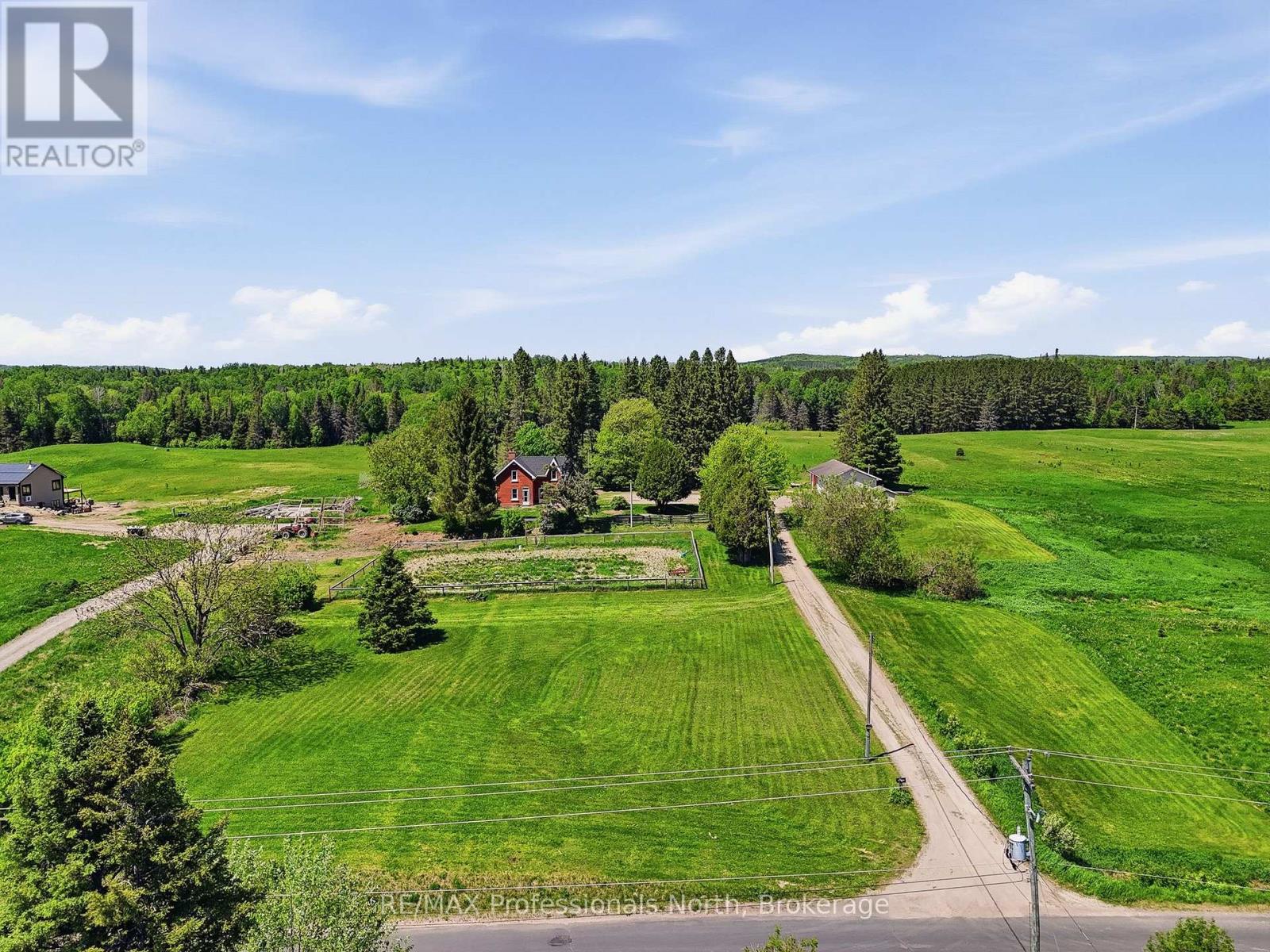 230 Pickerel & Jack Lake Road, Armour, Ontario  P0A 1C0 - Photo 2 - X13248196