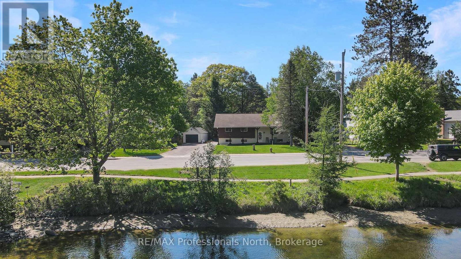 52 South Water Street, Minden Hills, Ontario  K0M 2K0 - Photo 2 - X13248396