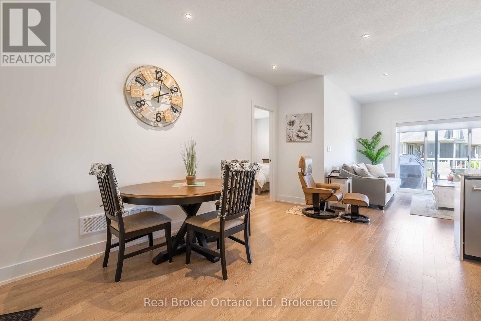 221 Ironwood Way, Georgian Bluffs, Ontario  N0H 1S0 - Photo 10 - X13248418