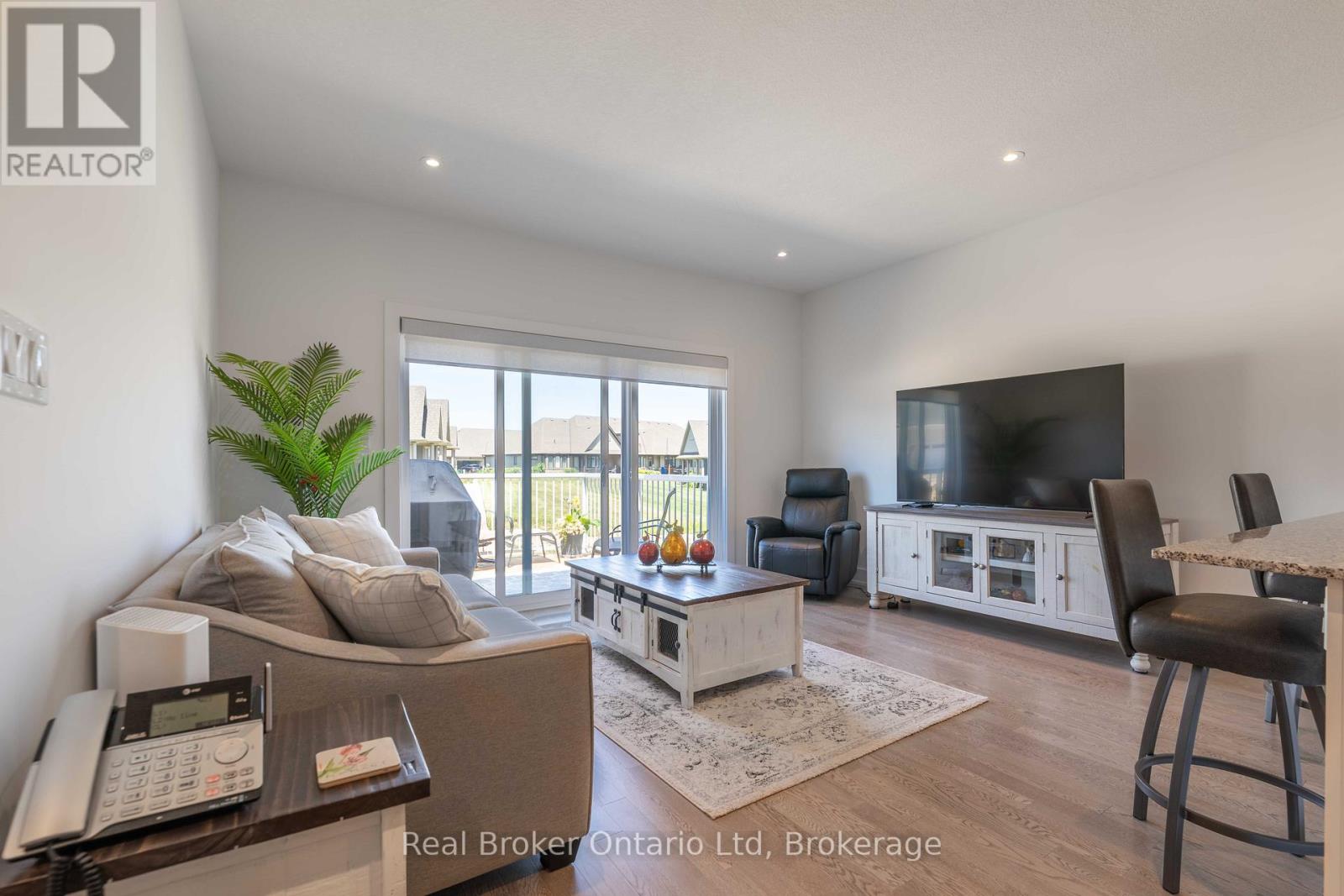 221 Ironwood Way, Georgian Bluffs, Ontario  N0H 1S0 - Photo 16 - X13248418