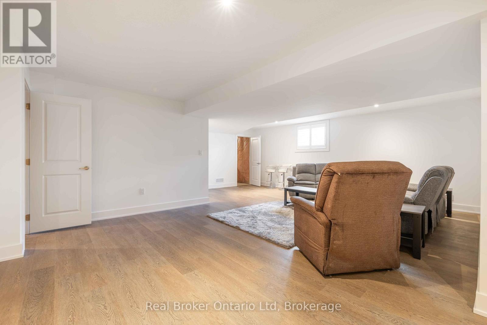 221 Ironwood Way, Georgian Bluffs, Ontario  N0H 1S0 - Photo 29 - X13248418