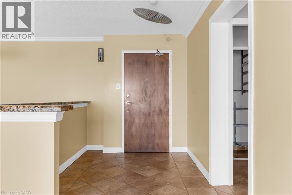 5280 Lakeshore Road Unit# 510, Burlington, Ontario  L7L 5R1 - Photo 2 - 40829444