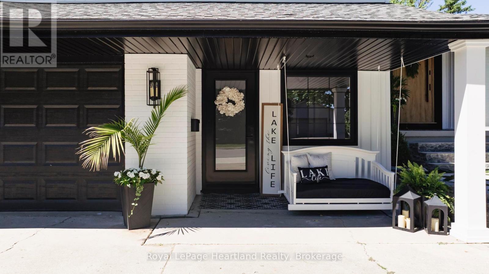 238 Bennett Street W, Goderich, Ontario  N7A 1X9 - Photo 3 - X13248648